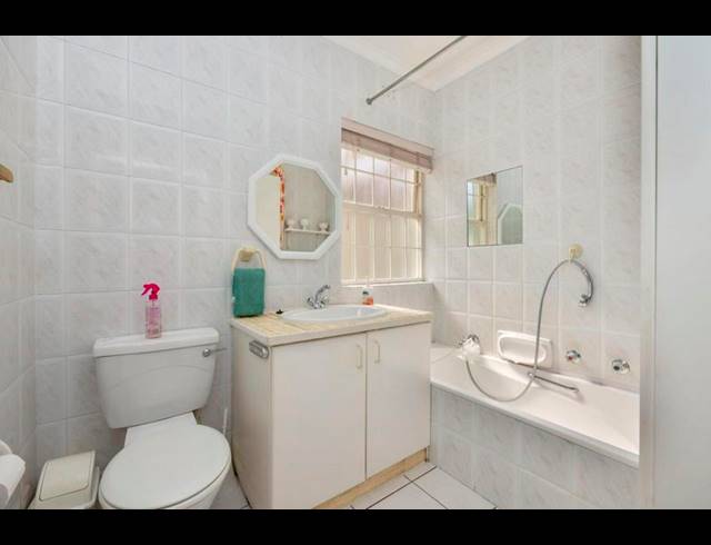 4 BEDROOM HOUSE FOR SALE IN WEST BEACH